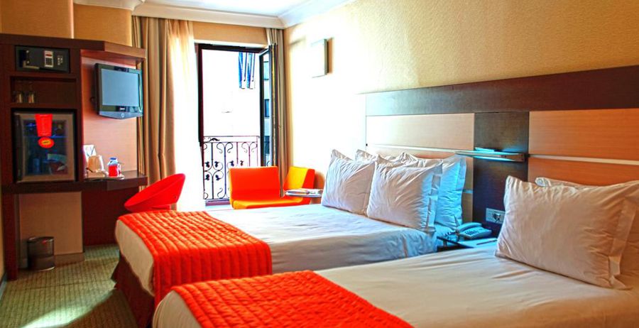 اتاق سه تخته