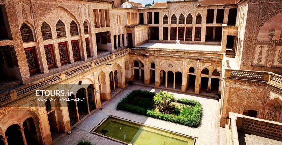 تور گلابگیری کاشان